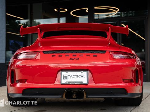 Used 2015 Porsche 911 GT3 RWD image 13
