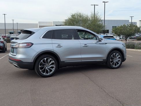 Used 2021 Lincoln Nautilus Reserve image 5