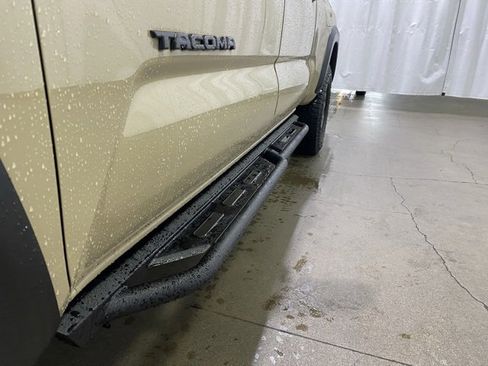Certified 2020 Toyota Tacoma TRD Off-Road image 23