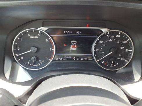 Used 2024 Nissan Rogue SV FWD image 16