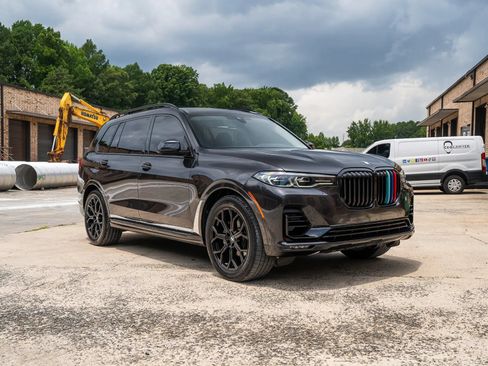 Used 2020 BMW X7 xDrive40i w/ Cold Weather Package AWD/4WD image 13