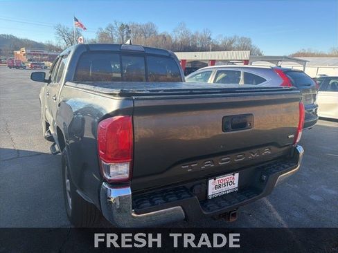 Used 2016 Toyota Tacoma SR5 image 6
