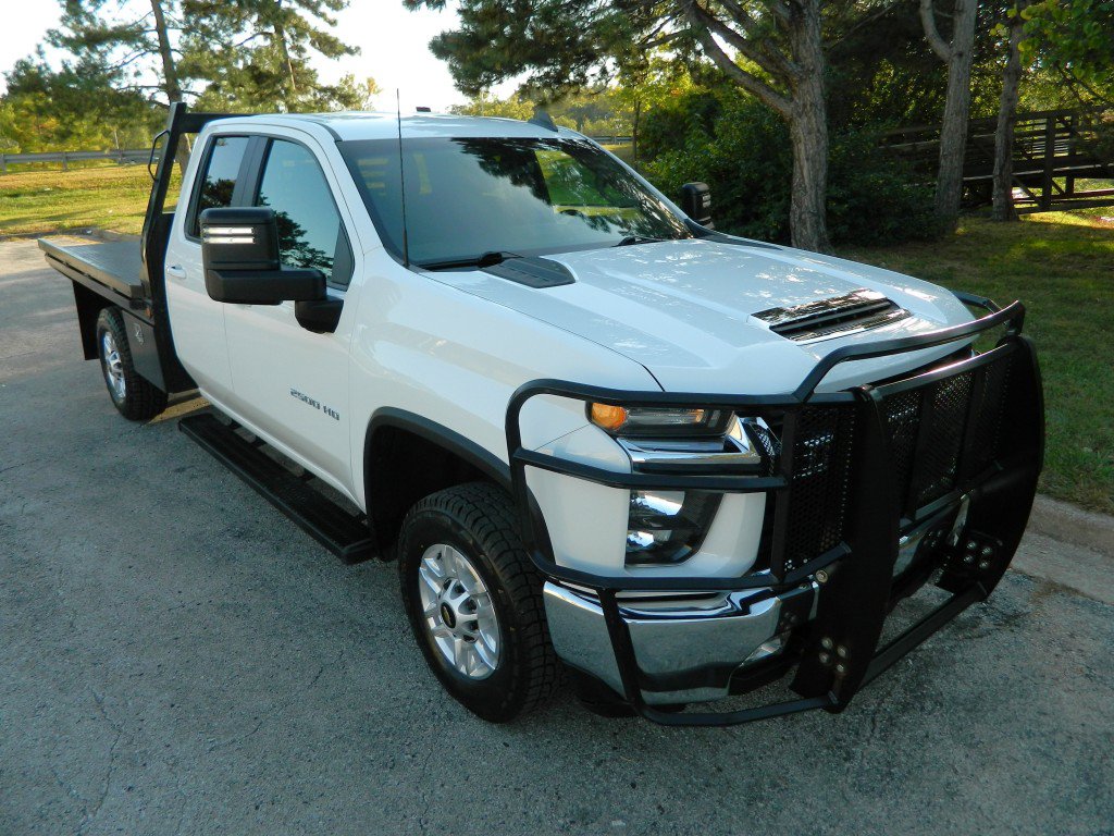 Used 2022 Chevrolet Silverado 2500 LT w/ Convenience Package AWD/4WD image 3