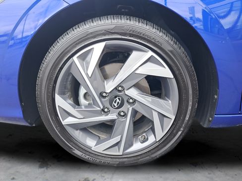 Used 2026 Hyundai Elantra Limited FWD image 28