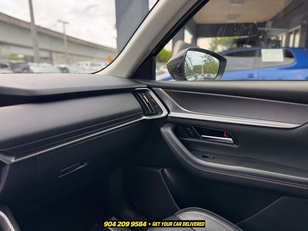 Used 2024 MAZDA CX-90 3.3 Turbo w/ Preferred Plus AWD/4WD image 17