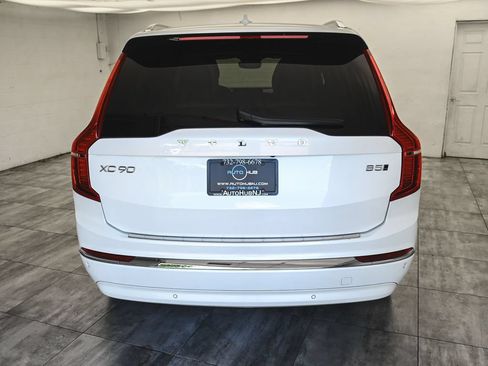 Used 2025 Volvo XC90 B5 Ultra w/ Protection Package Premier AWD/4WD image 5