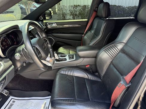 Used 2018 Jeep Grand Cherokee Trackhawk AWD/4WD image 15