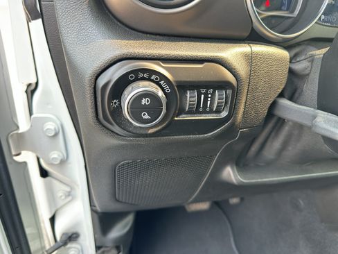 Used 2020 Jeep Gladiator Sport w/ Quick Order Package 24S AWD/4WD image 16