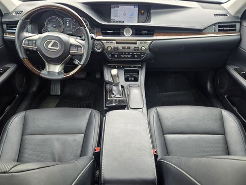 Used 2016 Lexus ES 350 w/ Navigation System Package image 5