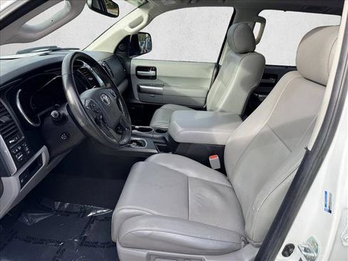 Used 2020 Toyota Sequoia Limited w/ Safety & Convenience Package image 10