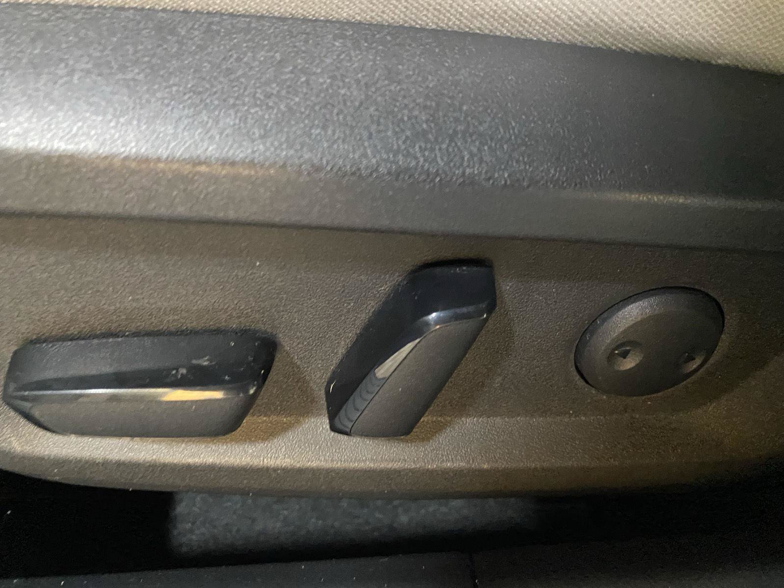 Used 2021 Nissan Rogue SV FWD image 17