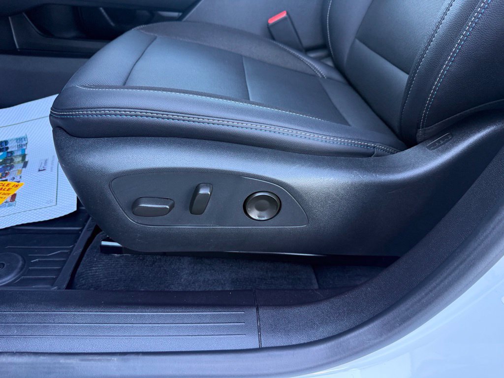 Used 2024 Chevrolet Equinox EV LT AWD/4WD image 30