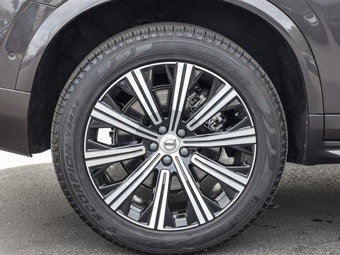 Used 2024 Volvo XC90 B6 Plus image 7