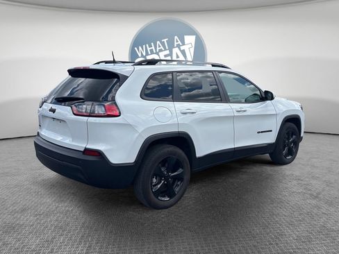 Used 2021 Jeep Cherokee Latitude Plus AWD/4WD image 3