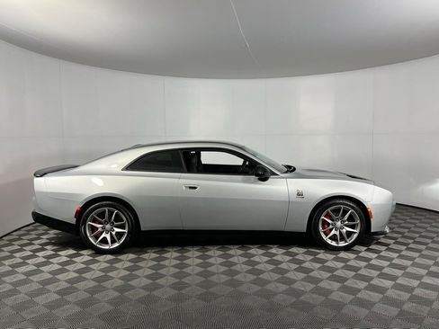 Used 2025 Dodge Charger R/T Scat Pack w/ Track Pack image 3