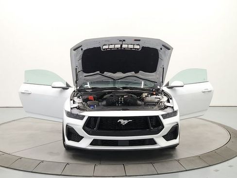 Used 2025 Ford Mustang GT RWD image 10