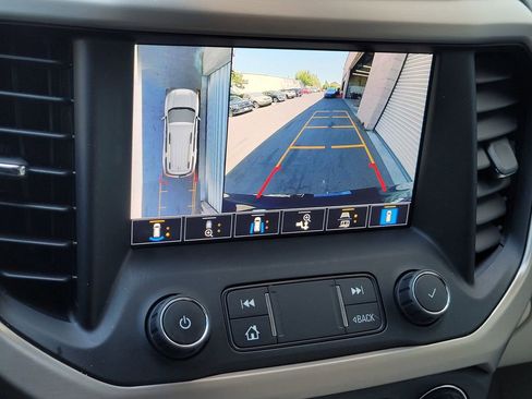 Used 2021 GMC Acadia Denali w/ Denali Technology Package image 18