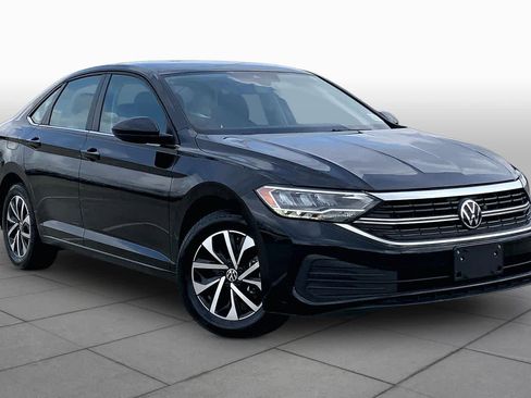 Used 2024 Volkswagen Jetta S image 2