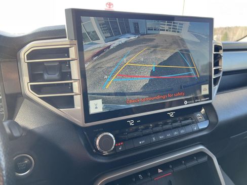 Used 2022 Toyota Tundra SR5 w/ SR5 Premium Package image 6