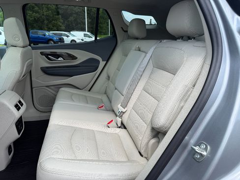 Used 2024 GMC Terrain Denali w/ Denali Premium Package AWD/4WD image 23