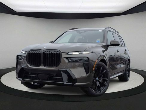 New 2026 BMW X7 xDrive40i w/ M Sport Package AWD/4WD image 1