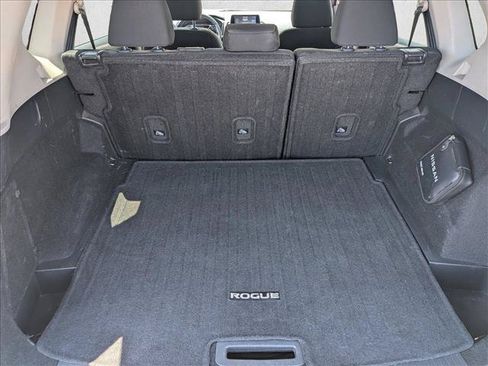 Used 2025 Nissan Rogue SV FWD image 6