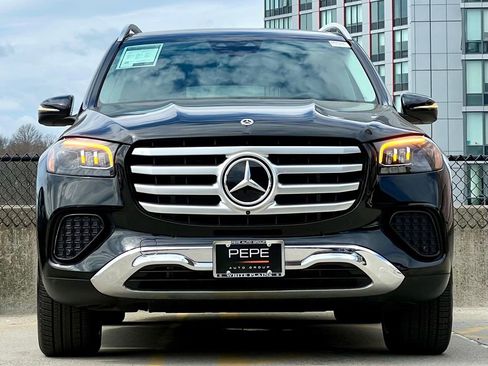 Certified 2026 Mercedes-Benz GLS 450 4MATIC image 3