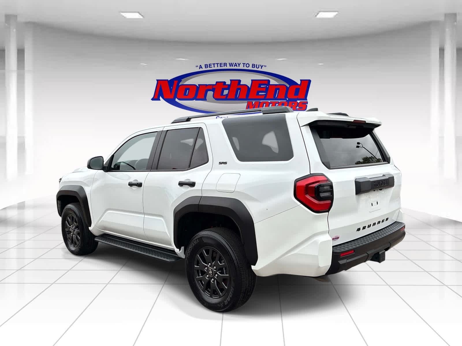 Used 2025 Toyota 4Runner SR5 AWD/4WD image 5