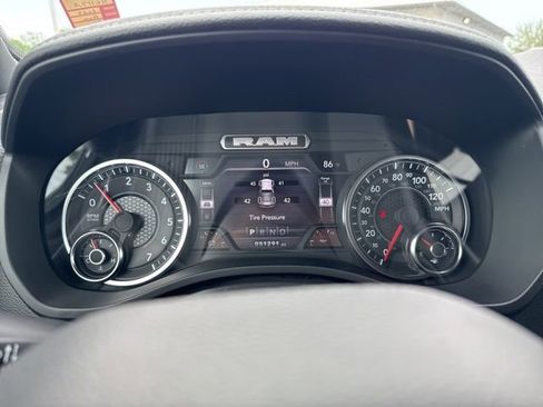 Used 2023 RAM 1500 Laramie AWD/4WD image 17