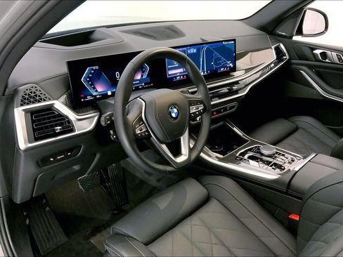Certified 2025 BMW X5 xDrive40i w/ Parking Assistance Package image 21