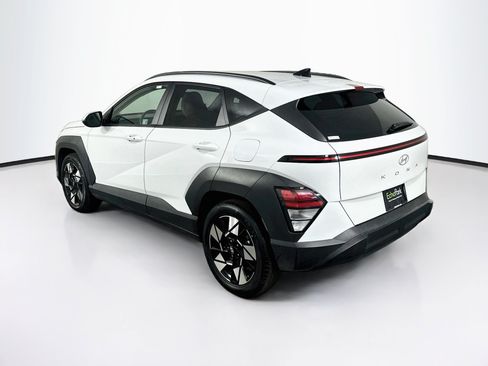 Used 2025 Hyundai Kona SEL FWD image 5