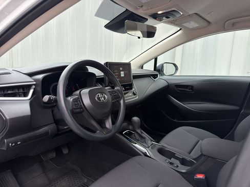 Used 2026 Toyota Corolla LE FWD image 10