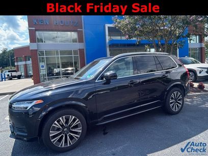 Used 2022 Volvo XC90 T6 Momentum w/ Advanced Package