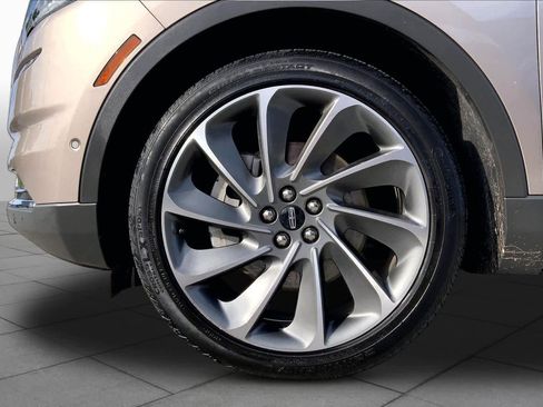 Used 2021 Lincoln Nautilus Reserve w/ Equipment Group 202A AWD/4WD image 10