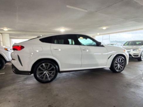 Used 2024 BMW X6 M60i AWD/4WD image 12