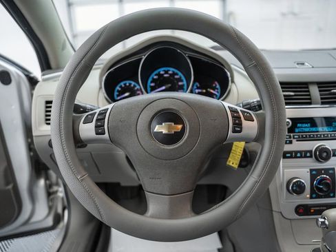 Used 2010 Chevrolet Malibu LS FWD image 22
