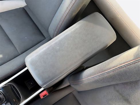 Used 2020 Chevrolet Bolt LT image 24