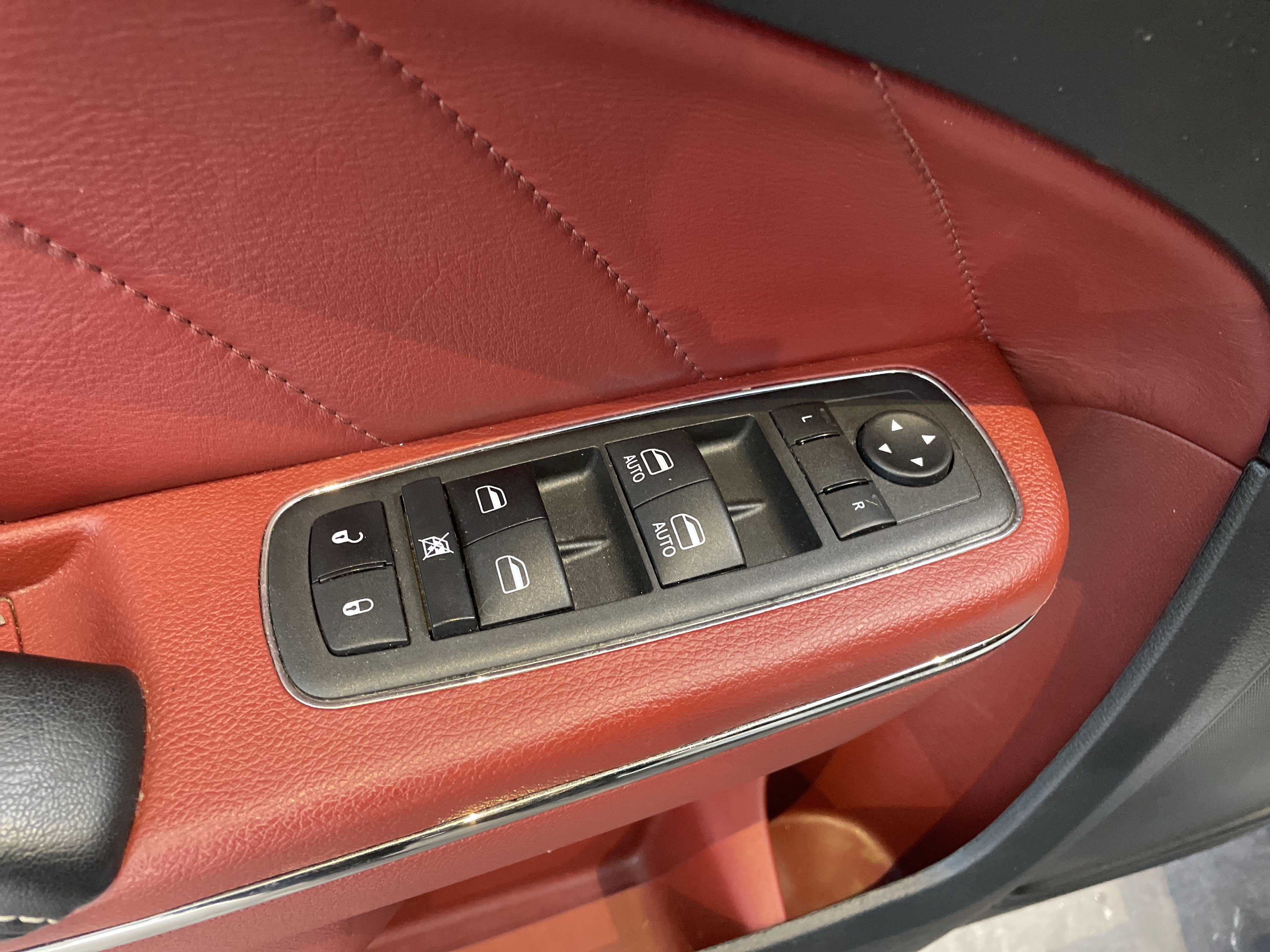 Used 2022 Dodge Charger SRT Hellcat w/ Harman/Kardon Audio Group RWD image 17