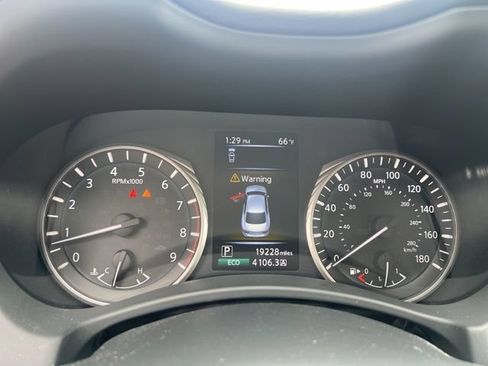 Used 2019 INFINITI Q50 Luxe w/ Essential Package (3.0T Luxe) AWD/4WD image 20