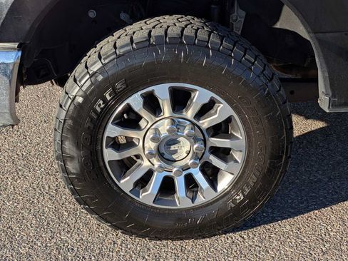 Used 2020 Ford F250 Lariat w/ Lariat Value Package AWD/4WD image 12