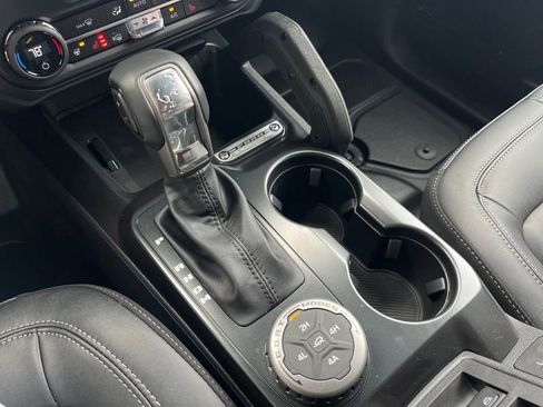 New 2025 Ford Bronco Badlands w/ Sasquatch Package image 10