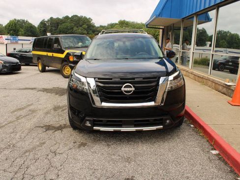 Used 2022 Nissan Pathfinder SL w/ SL Premium Package AWD/4WD image 2
