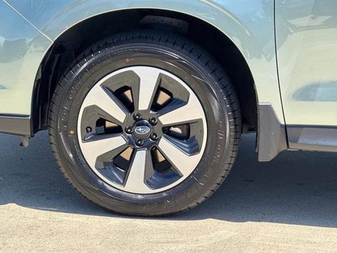 Used 2017 Subaru Forester 2.5i w/ Alloy Wheel Package AWD/4WD image 28