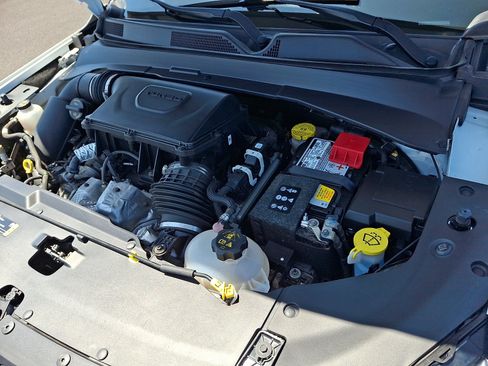 Certified 2023 Jeep Compass Latitude AWD/4WD image 27
