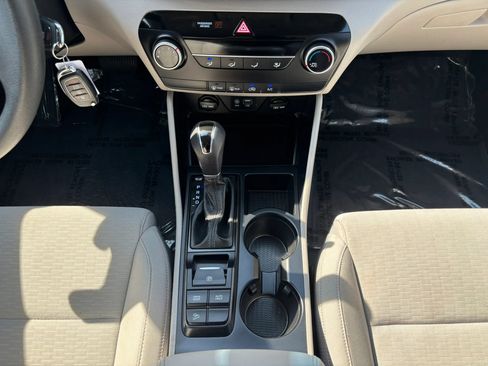 Used 2020 Hyundai Tucson SE AWD/4WD image 32