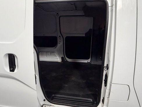 Used 2020 Nissan NV200 S image 11