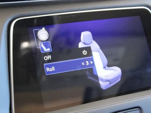 Used 2022 Cadillac XT4 Premium Luxury w/ Technology Package FWD image 27