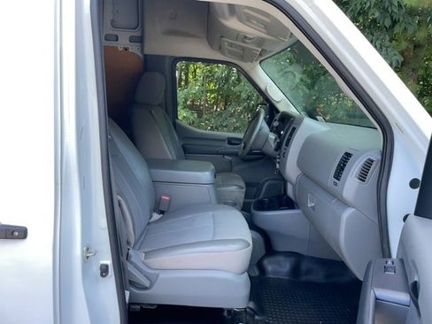 Used 2019 Nissan NV 2500 SV image 7