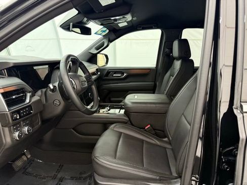 Used 2025 GMC Yukon Denali image 14