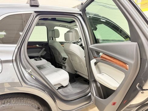 Used 2022 Audi Q5 2.0T Premium Plus image 39
